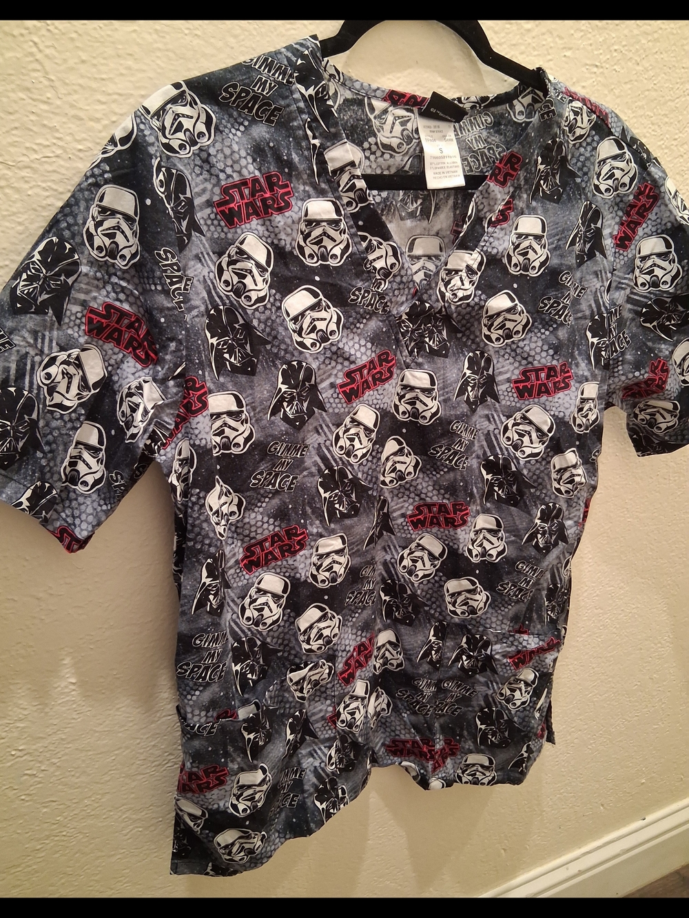 Womans Star Wars Black & Gray  Stormtrooper Nursing Scrub Size Small  Healthcare